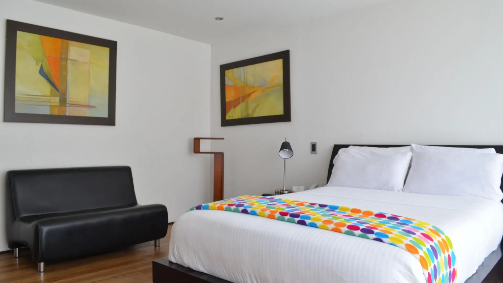 Suites Casa 95 Bogota Hotel